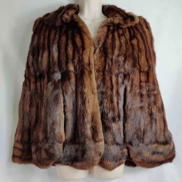 Truesdell Jackets & Blazers - Vintage Fur by Truesdell cape1940s mink?
